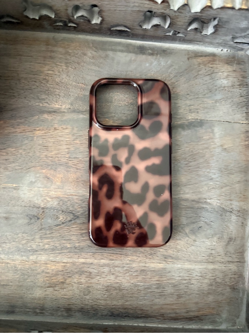 Velvet Caviar IPhone 16 Pro It Girl Leopard